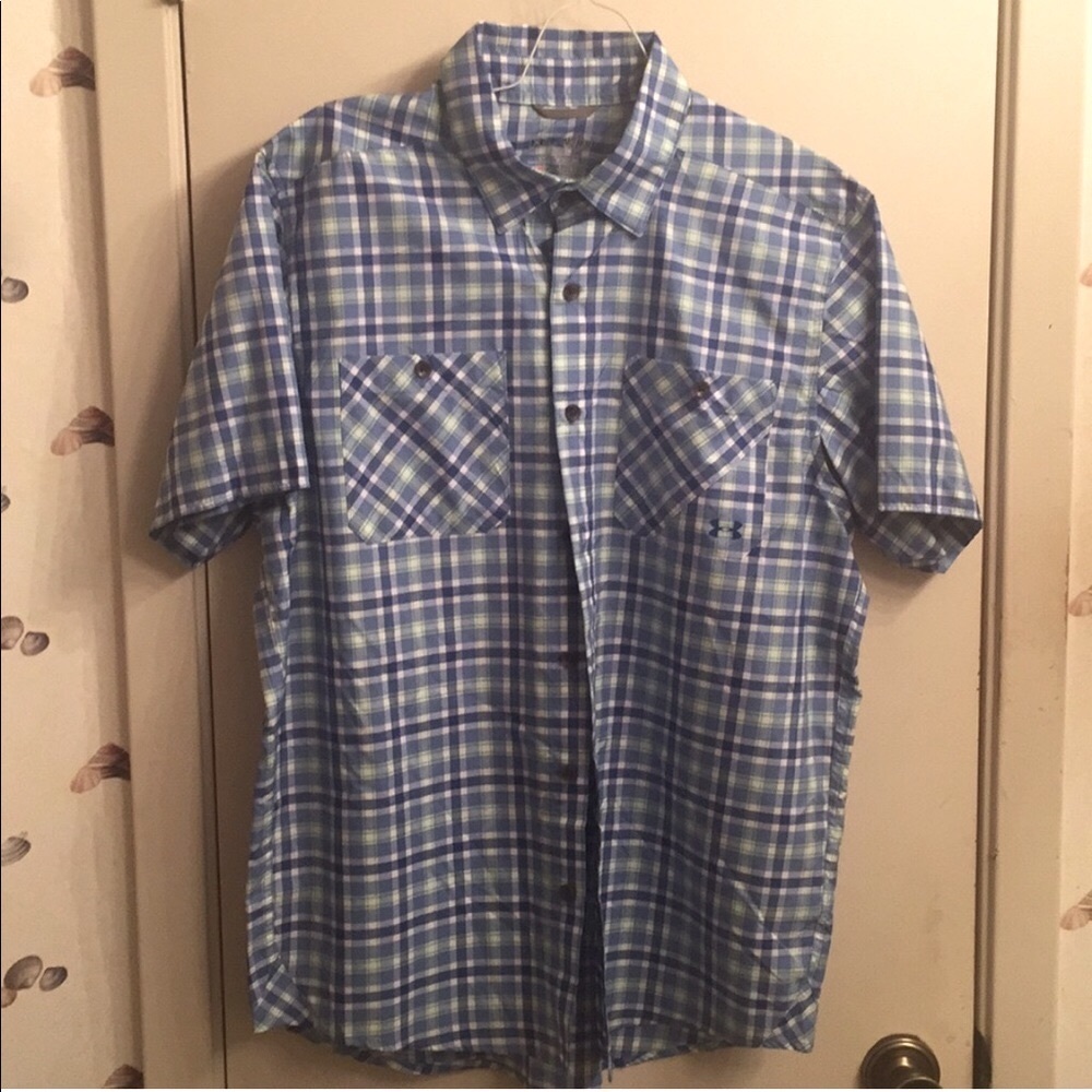 Men’s UnderArmour Button Down Loose Fit NWOT